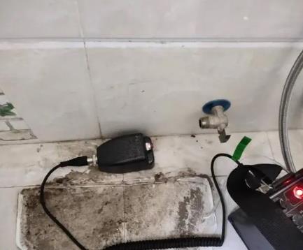 鄂尔多斯屋顶漏水维修公司分享下卫生间漏水的危害及解决方法